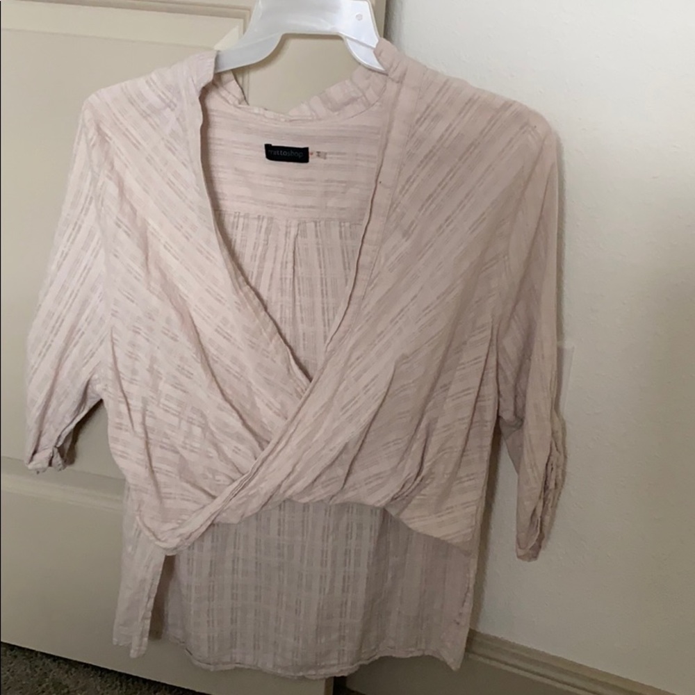 Twist Front Top